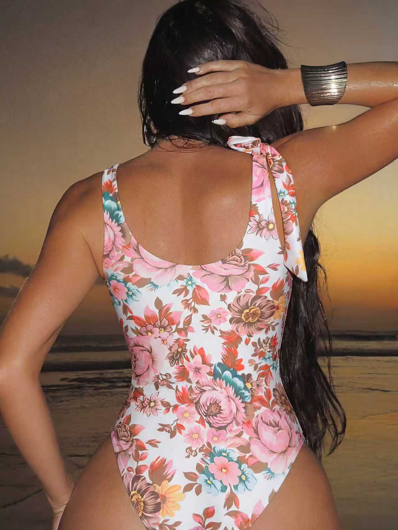2026 Women's Floral Print Ruch - Swimsuit Bikini Ruched recension och pris